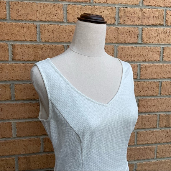 REVIEW White Peplum Top Size 8 Casual Work Office Corporate - Picture 2 of 7